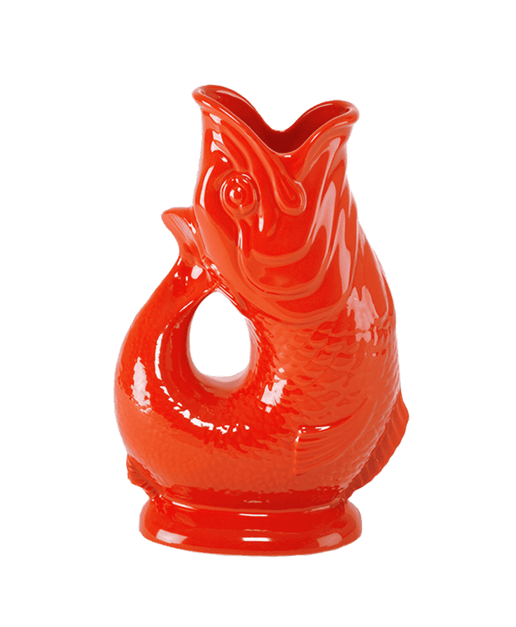 Die Gluckigluck Karaffe X-Large Rot von Gluckigluck ist ein glänzender, leuchtend roter Keramikkrug in Fischform, der für sein original englisches Design und das typische „Gluck“-Geräusch beim Eingießen bekannt ist.